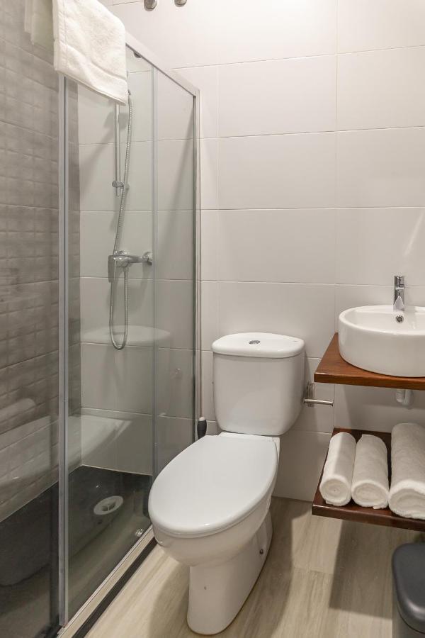 Quarto Individual com Casa de Banho Privativa