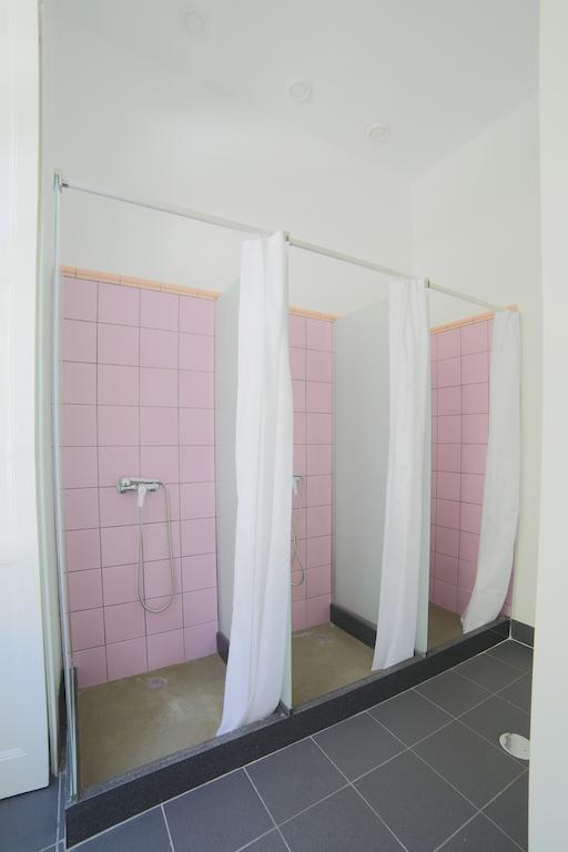 Quarto Quádruplo com Casa de Banho Partilhada