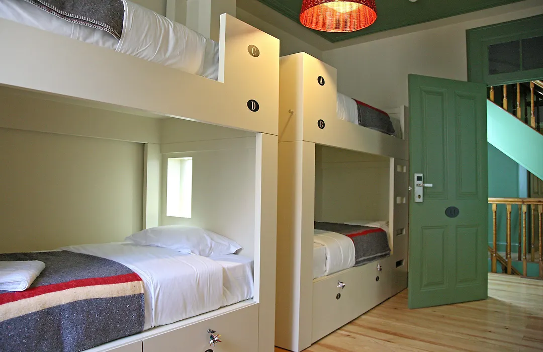 29 Madeira Hostel-1